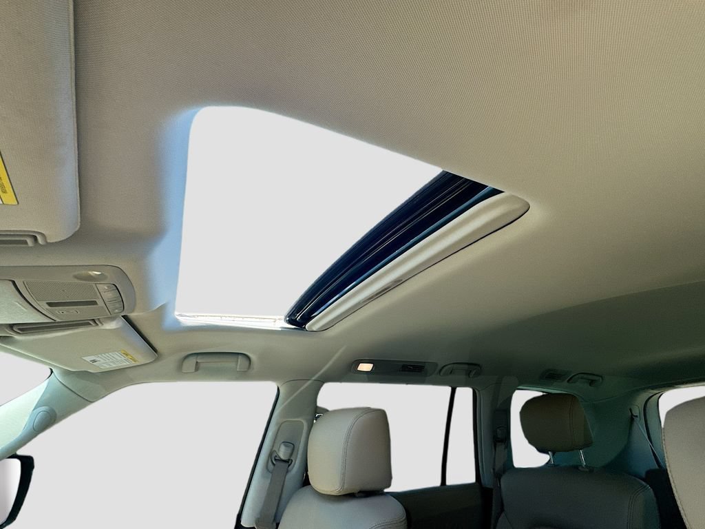 Used 2023 Nissan Armada Platinum w/ Captain's Chairs Package RWD image 24