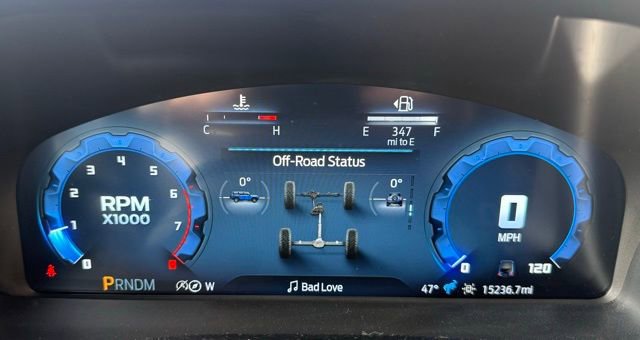 Used 2025 Ford Bronco Badlands image 9