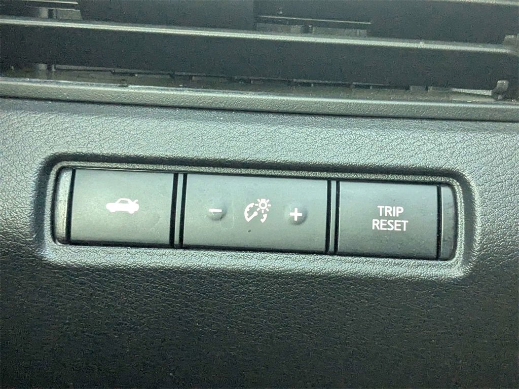 Used 2025 Nissan Altima 2.5 SV image 24