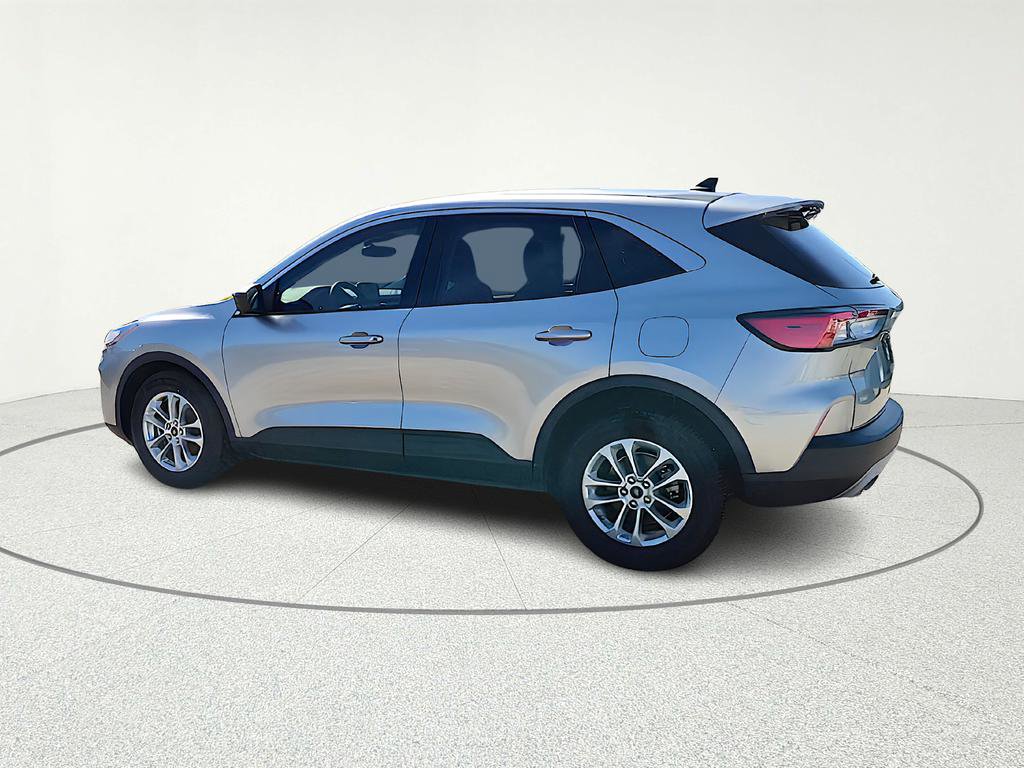 Used 2022 Ford Escape SE image 4