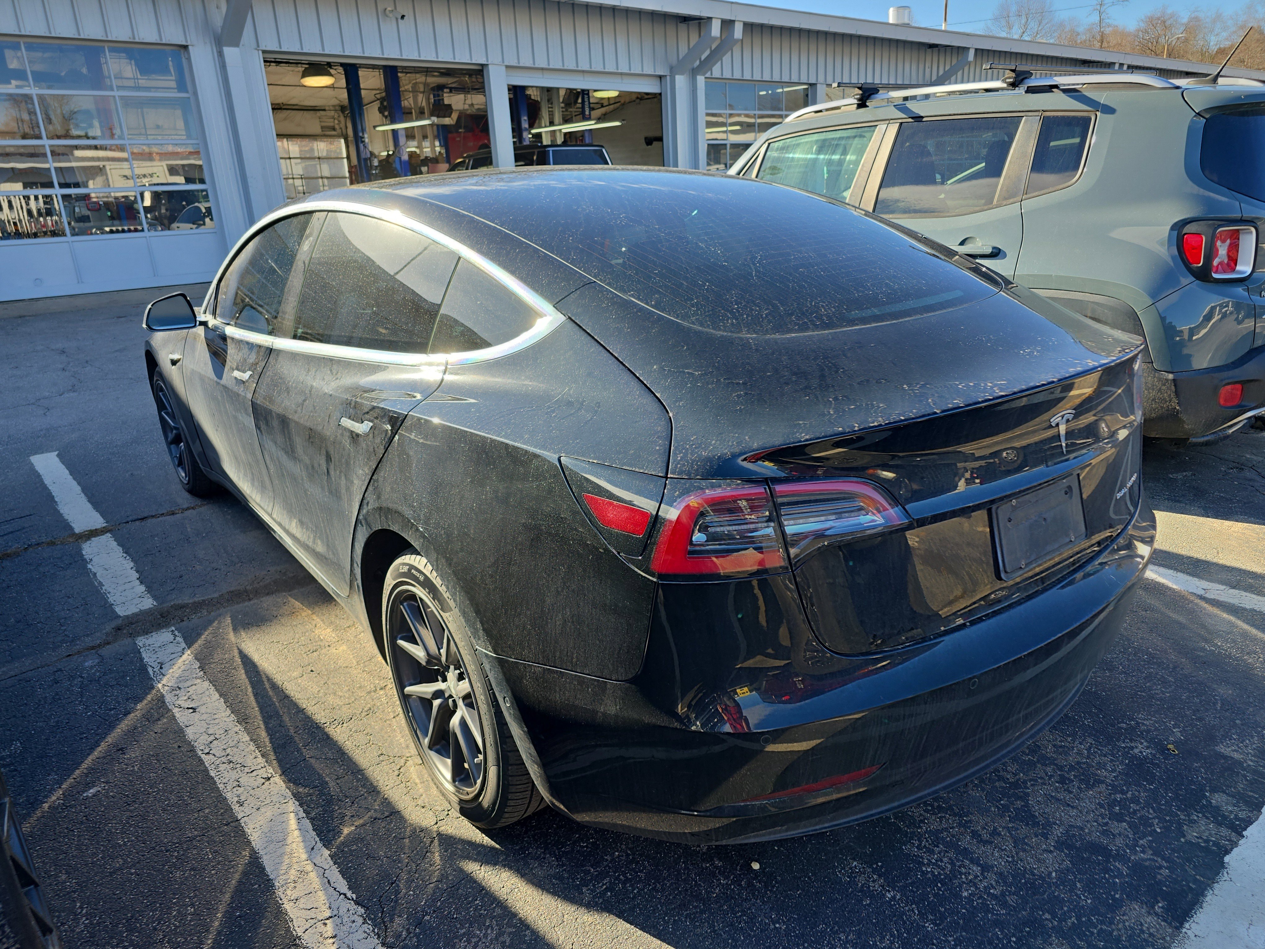 Used 2019 Tesla Model 3 Long Range image 3