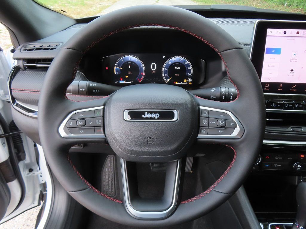 New 2026 Jeep Compass Trailhawk w/ Sun, Sound & Navigation Group image 4