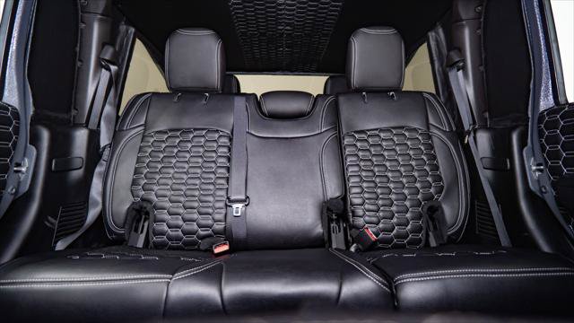 Used 2025 Jeep Gladiator Sport AWD/4WD image 40
