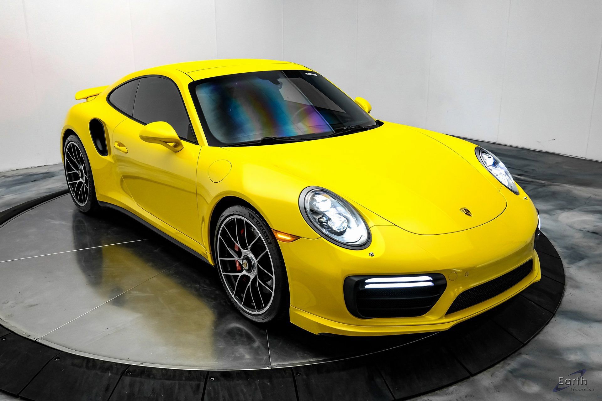 Used 2018 Porsche 911 Turbo S image 26