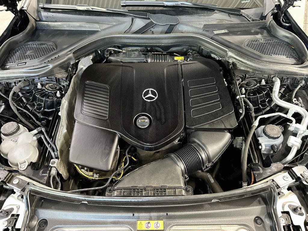 Certified 2025 Mercedes-Benz GLC 300 4MATIC image 36
