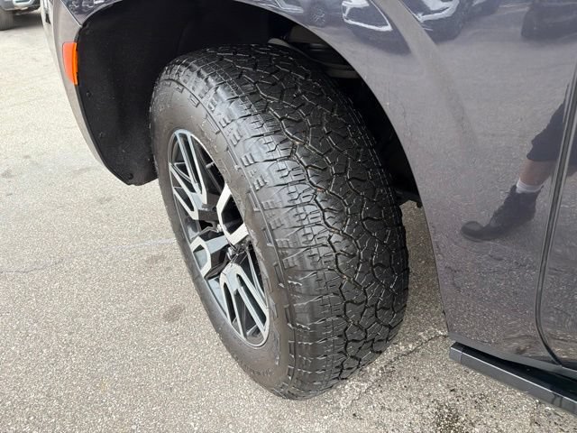 Certified 2024 GMC Yukon AT4 w/ AT4 Premium Package AWD/4WD image 10