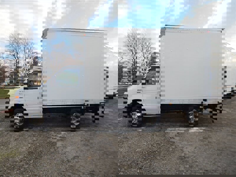 Used 2014 Ford E-350 and Econoline 350 Super Duty video 1