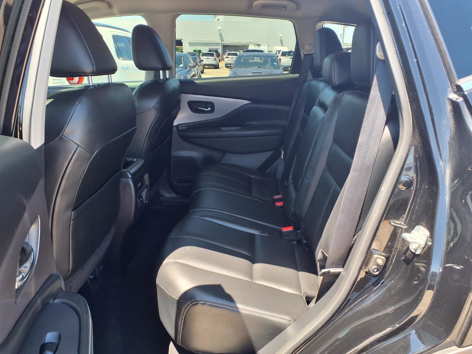 Used 2022 Nissan Murano SV FWD image 10
