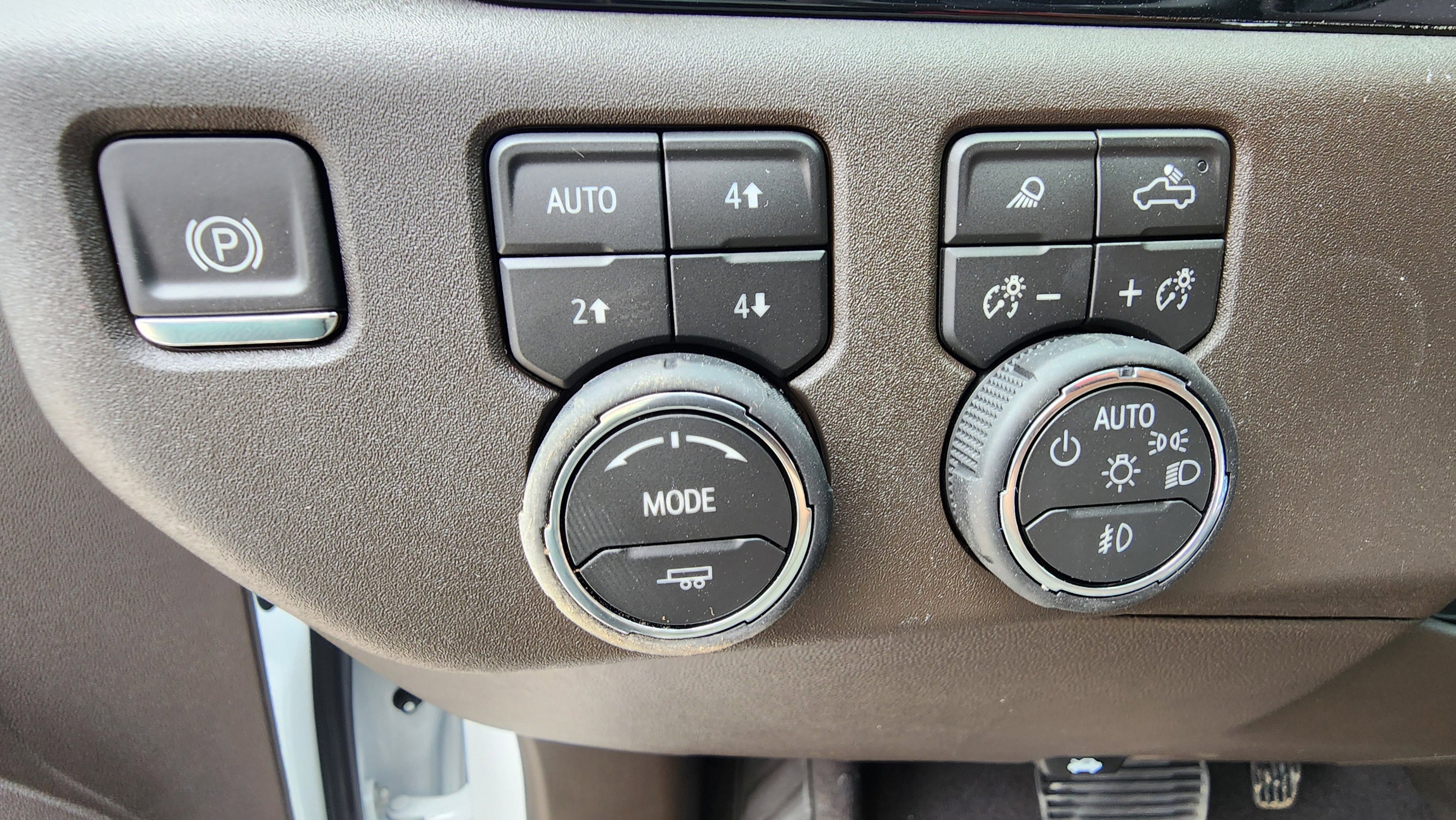 New 2026 Chevrolet Silverado 1500 LTZ w/ Z71 Off-Road Package image 12