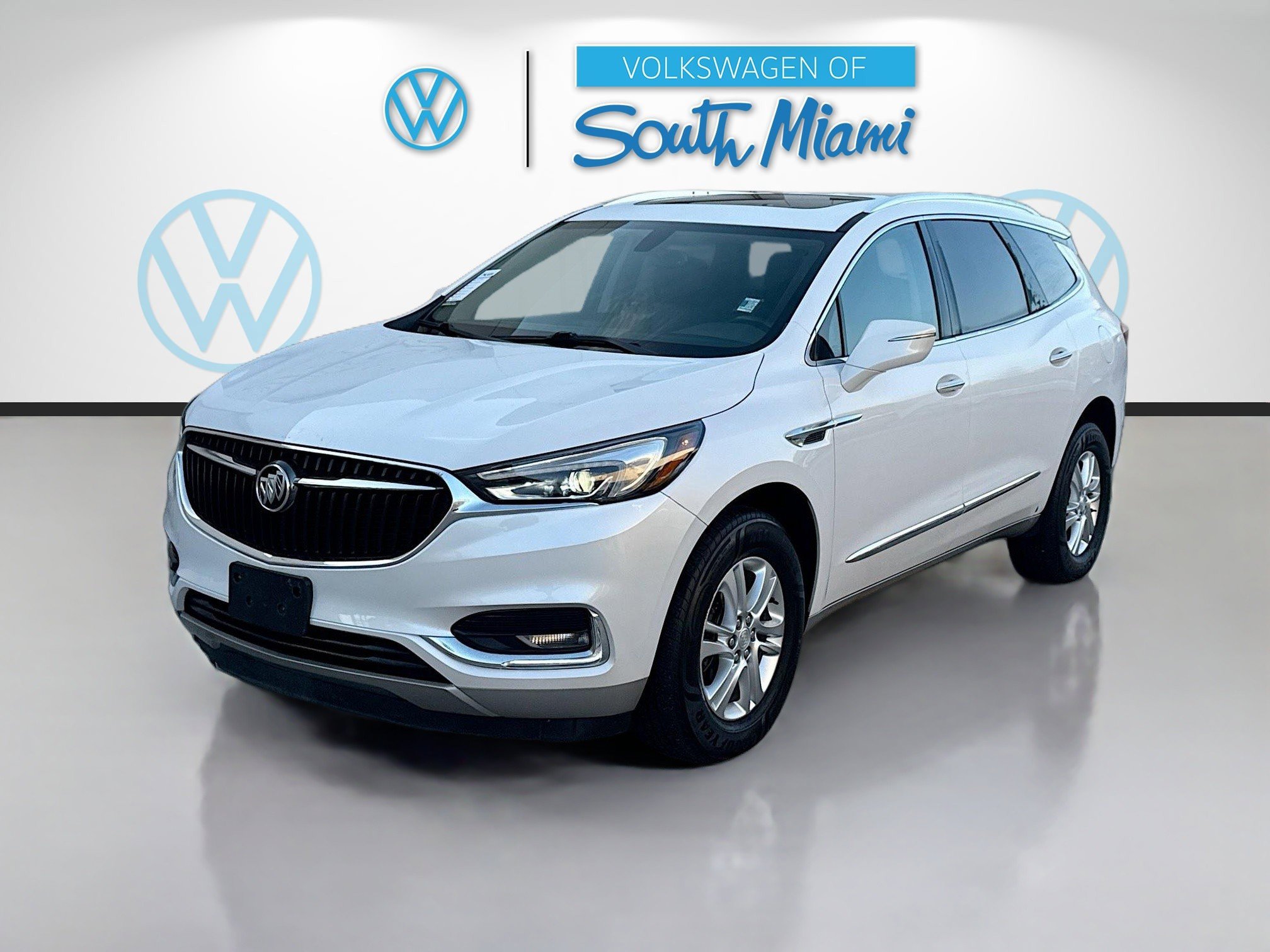 Used 2021 Buick Enclave Essence w/ Sound and Sites Package image 3