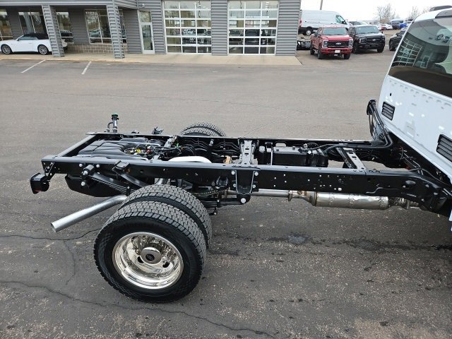 New 2025 Ford F550 4x4 Regular Cab Super Duty image 8