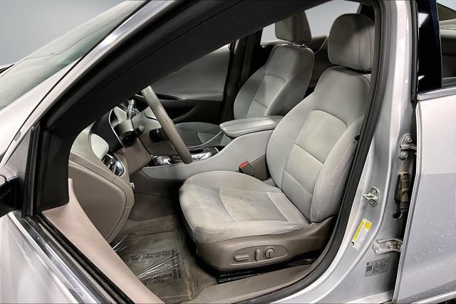 Used 2020 Chevrolet Malibu LT FWD image 18