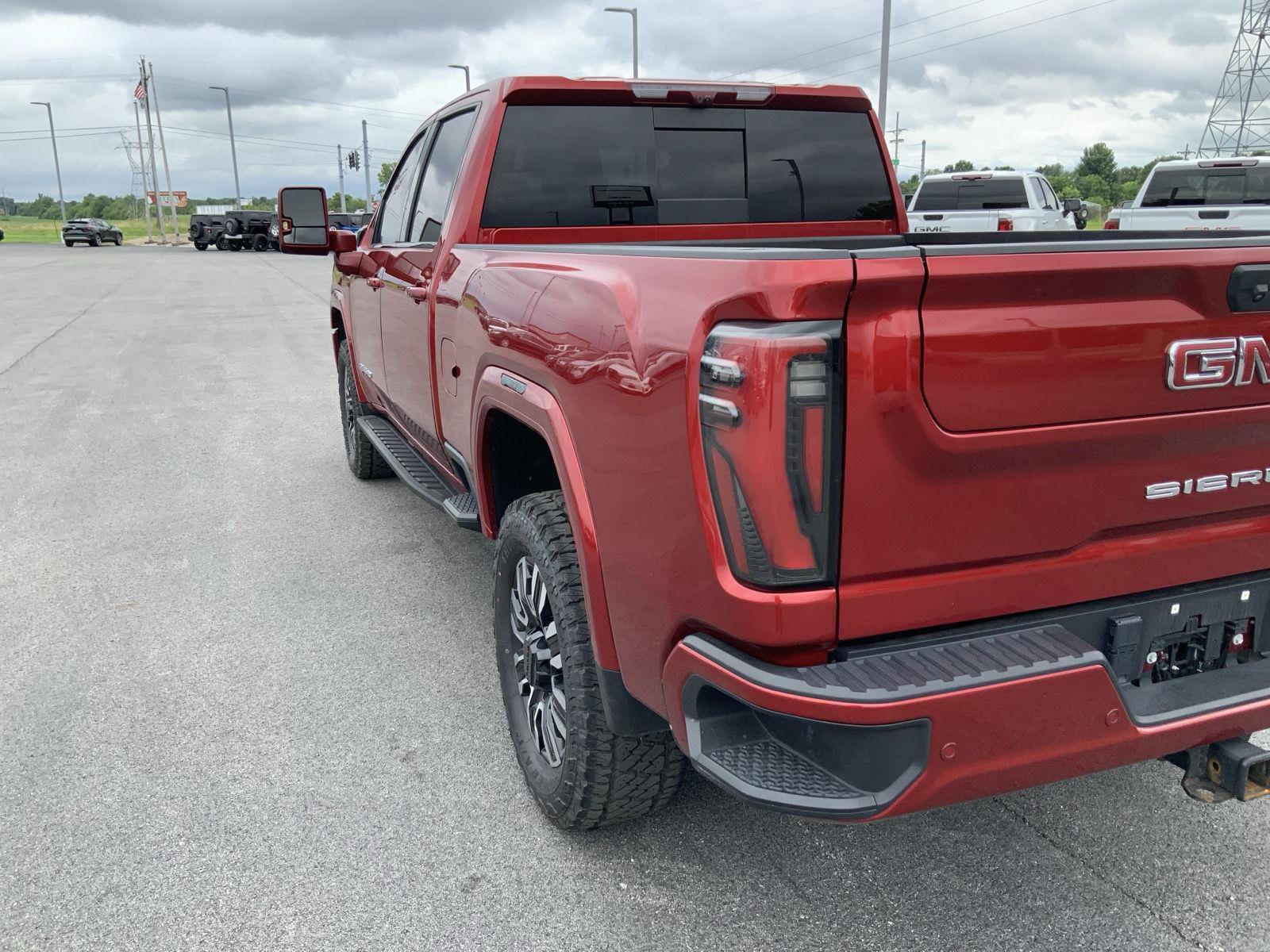 Used 2025 GMC Sierra 2500 AT4 w/ AT4 Premium Plus Package AWD/4WD image 19