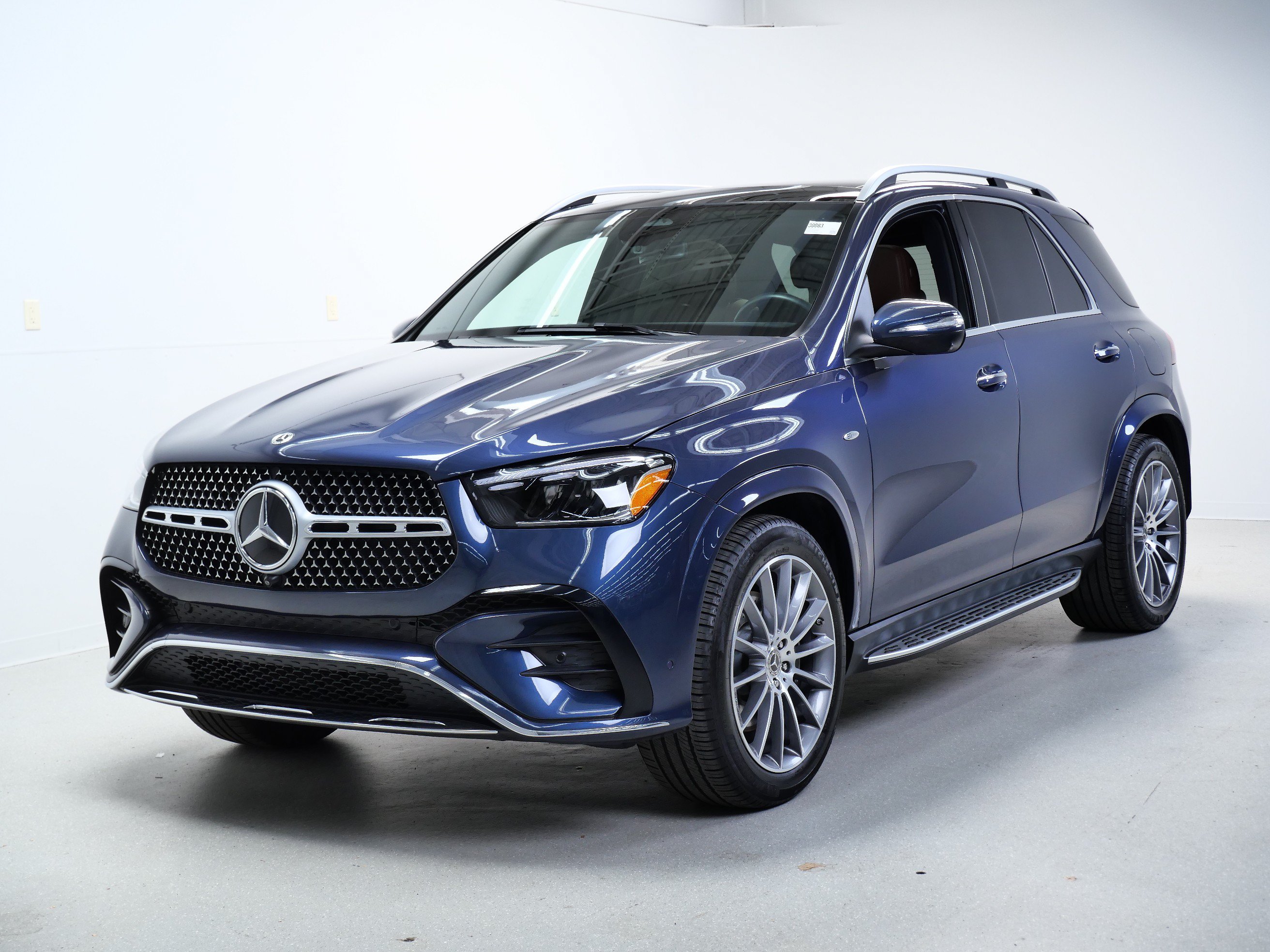 Certified 2025 Mercedes-Benz GLE 450e 4MATIC image 9
