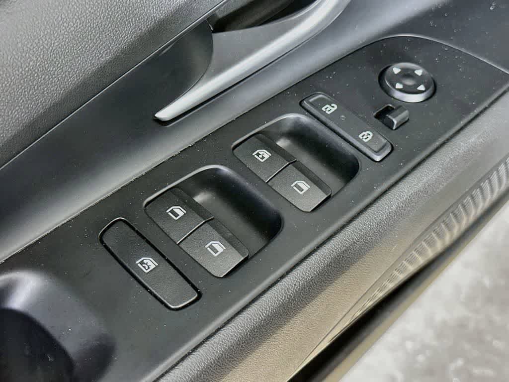 Used 2024 Hyundai Elantra SEL FWD image 29