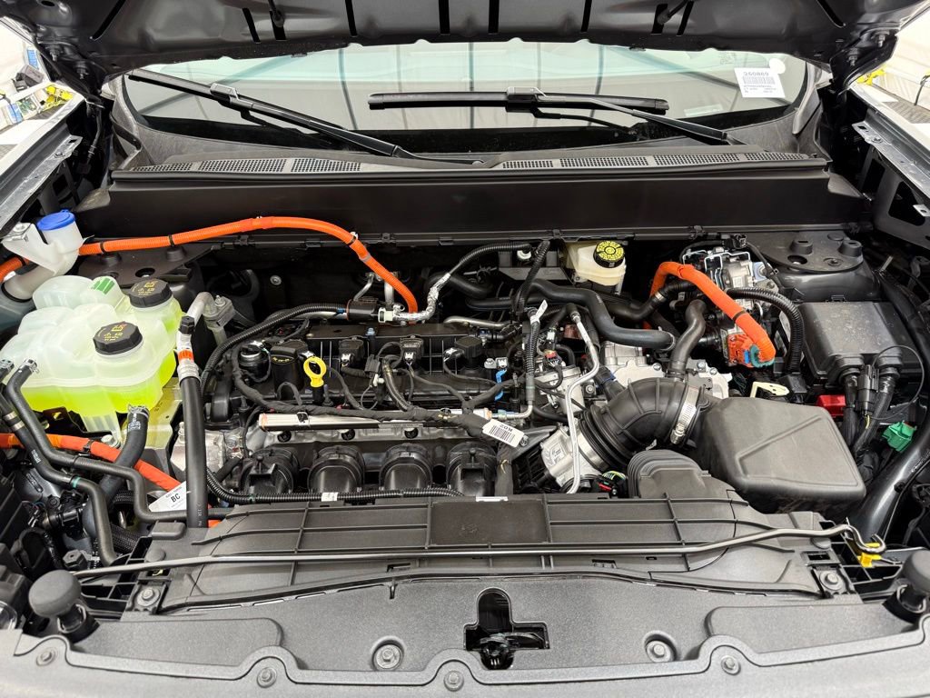 New 2025 Ford Maverick XL image 8