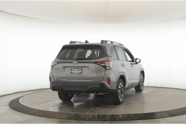 Used 2025 Subaru Forester Premium image 7