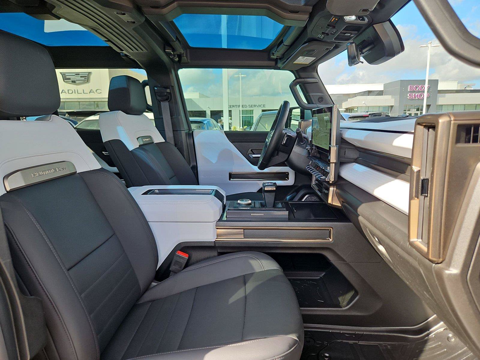 Used 2024 GMC Hummer EV 2X w/ Extreme Off-Road Package AWD/4WD image 28