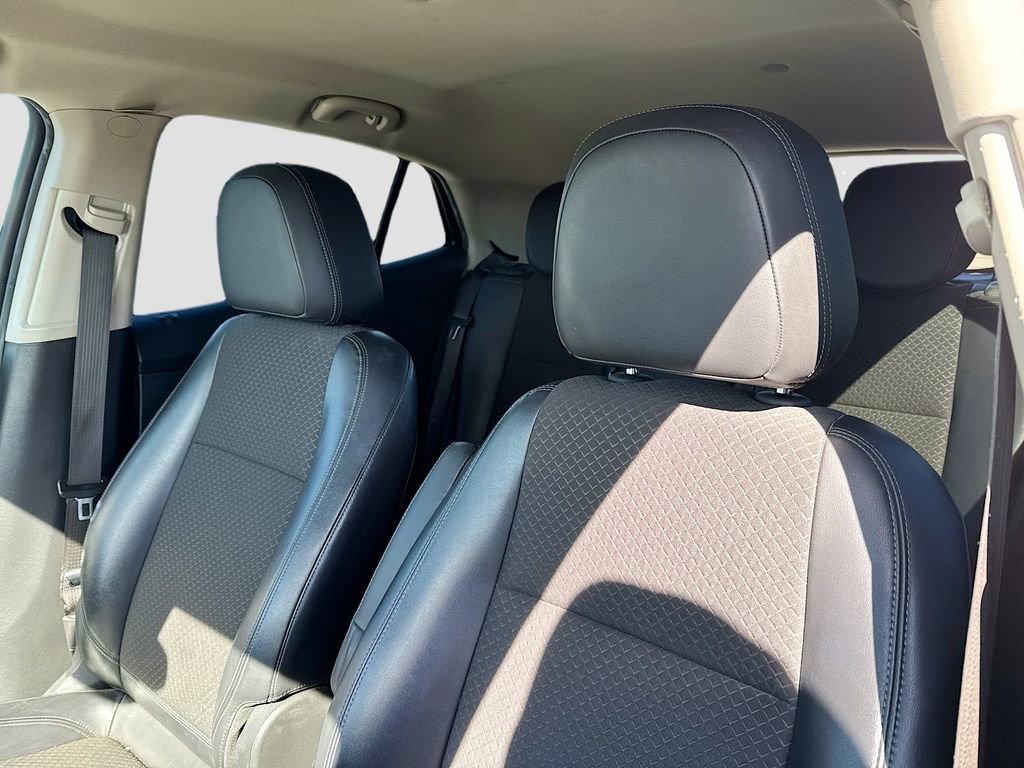 Used 2019 Buick Encore Preferred image 10