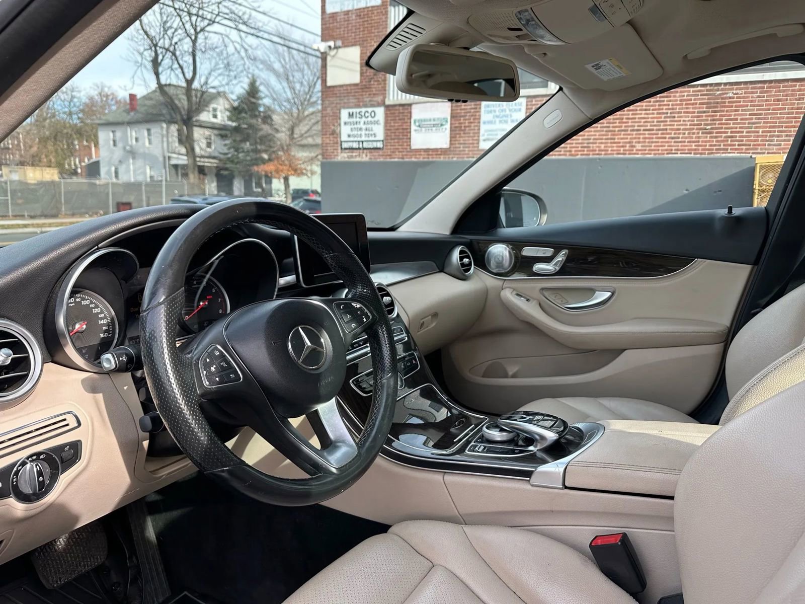 Used 2015 Mercedes-Benz C 300 4MATIC Sedan image 9