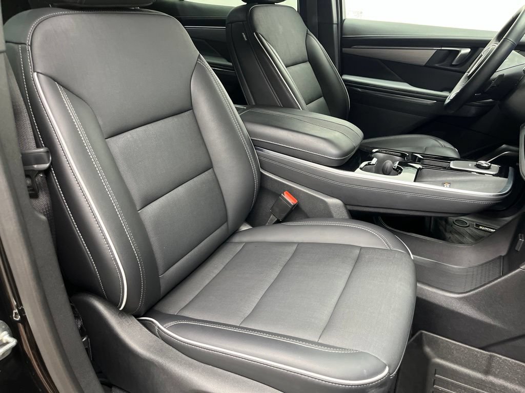 Used 2025 Buick Enclave Preferred FWD image 24