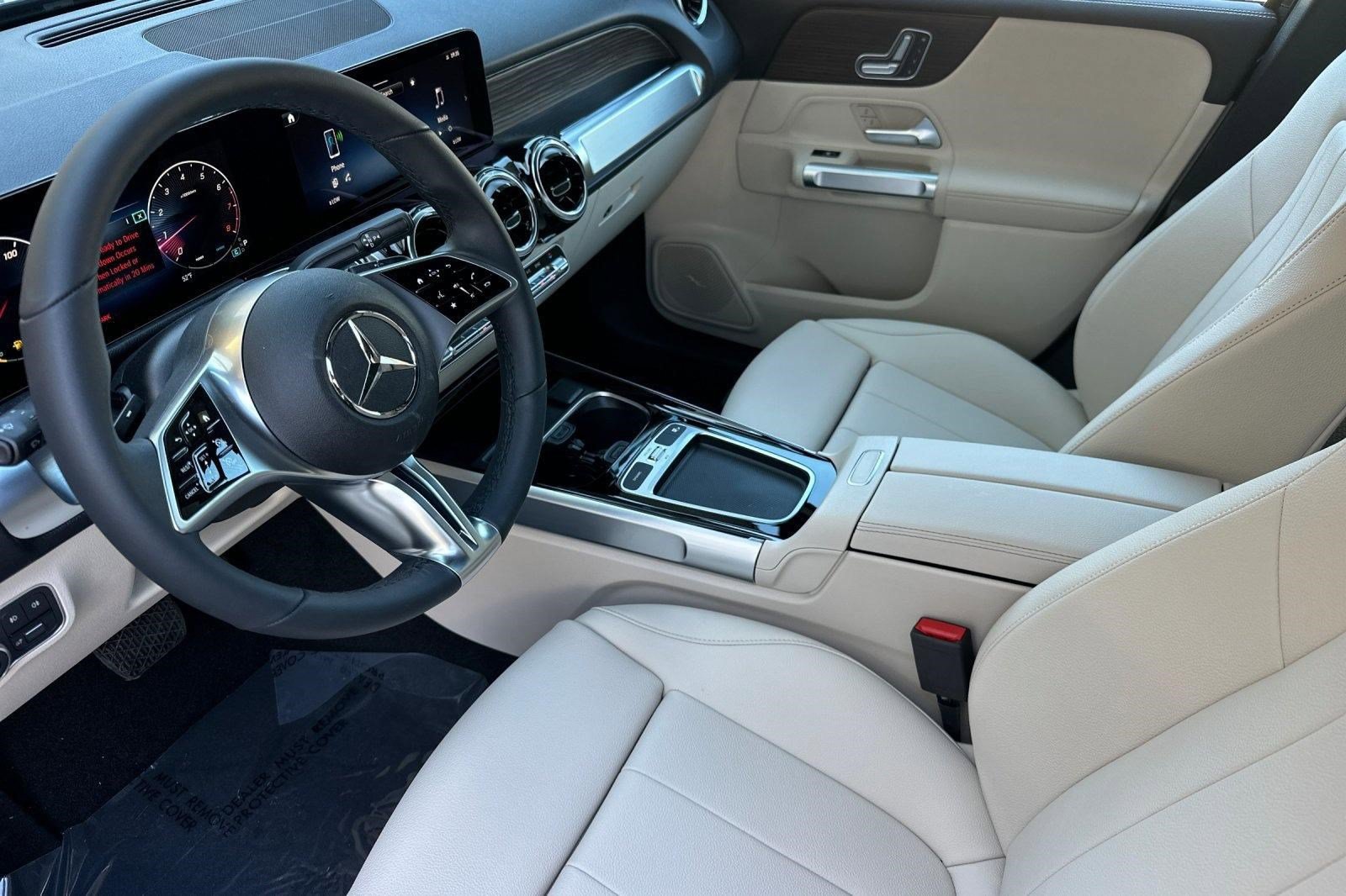 New 2026 Mercedes-Benz GLB 250 image 4