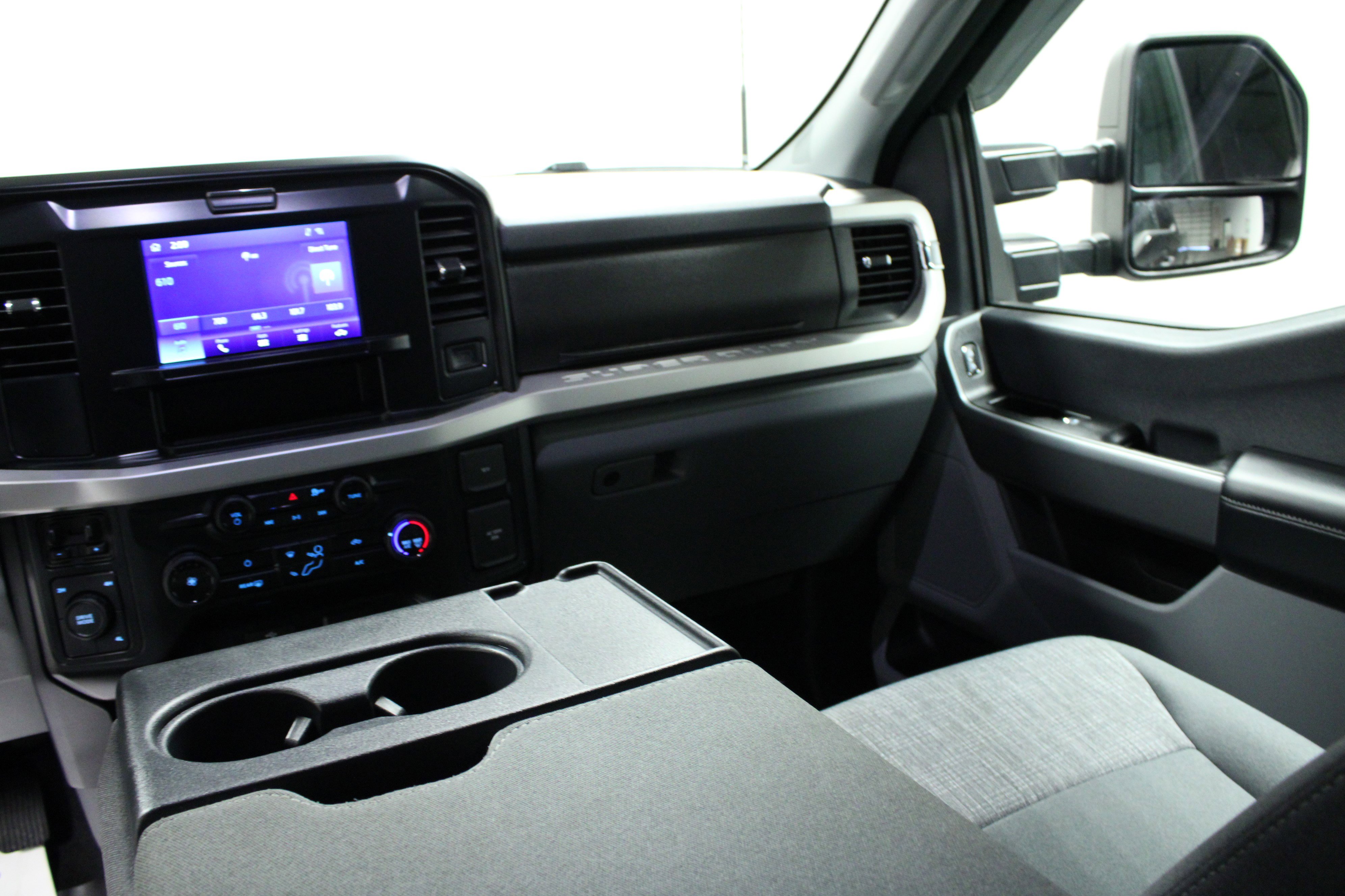 Used 2025 Ford F250 XLT image 19