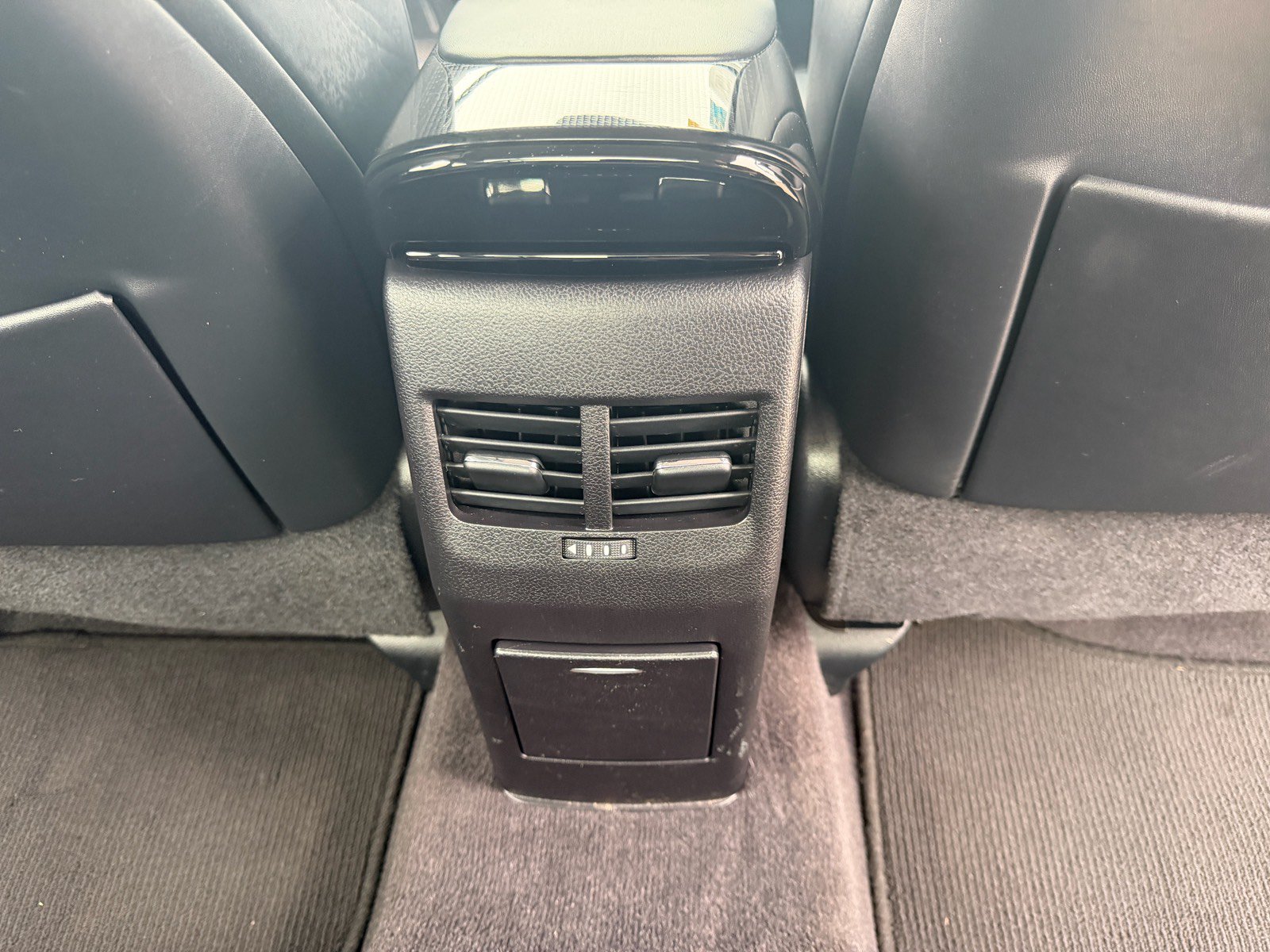 Used 2017 Toyota Mirai FWD image 13