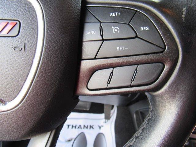 Used 2021 Dodge Challenger SXT w/ Driver Convenience Group RWD image 22