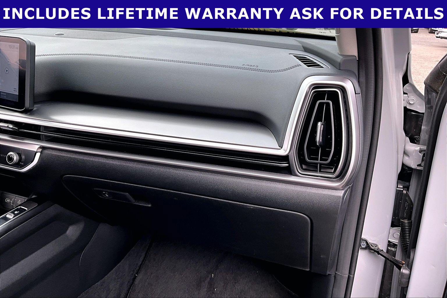 Used 2025 Kia Sorento S FWD image 13