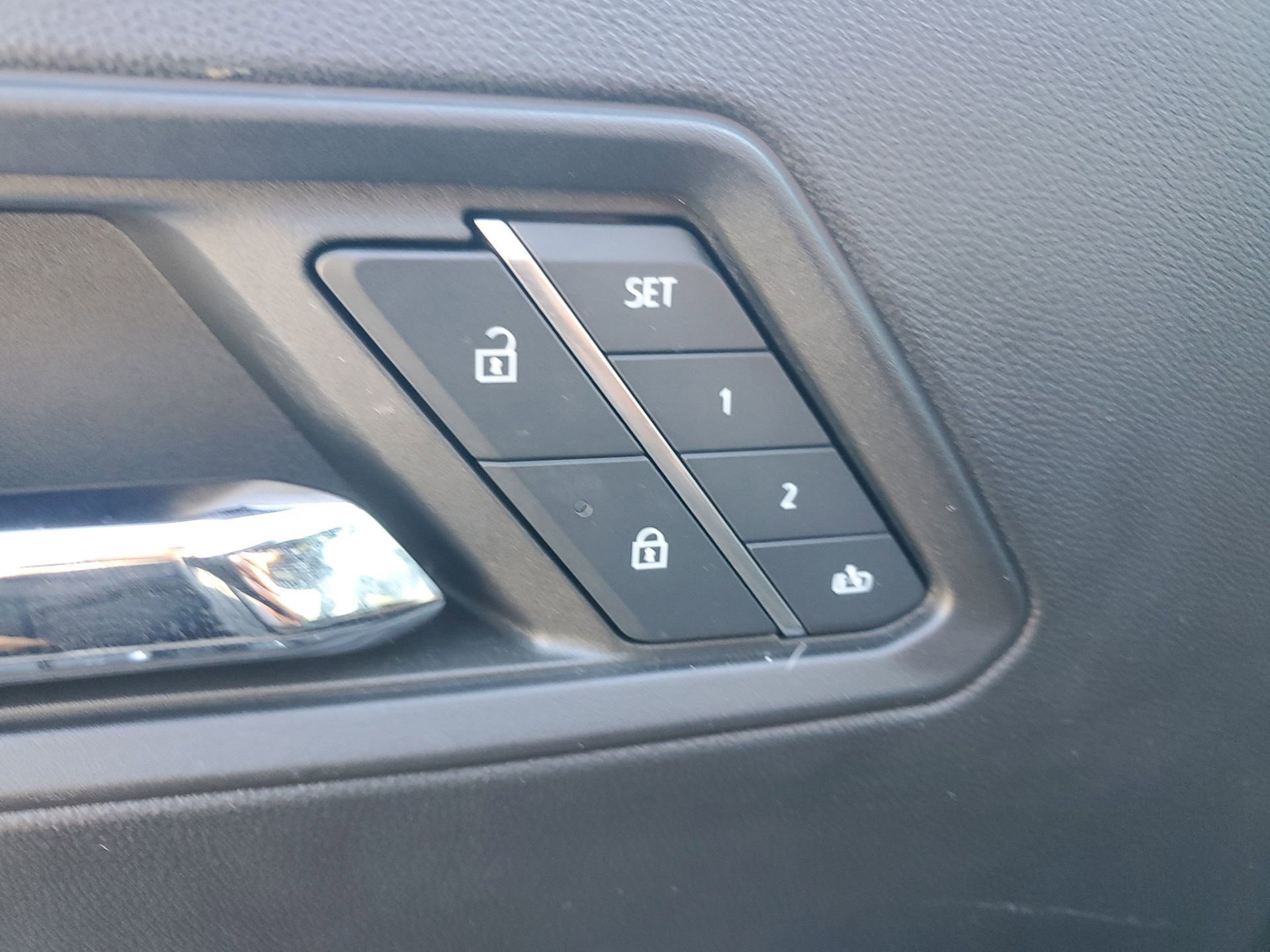 Used 2024 GMC Canyon Denali w/ LPO, Denali Black Edition image 20