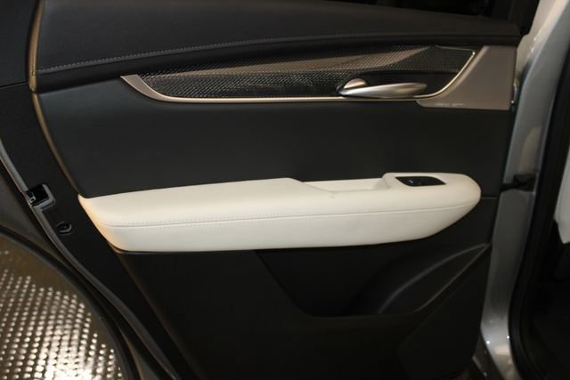 New 2026 Cadillac XT5 Sportv AWD/4WD image 13