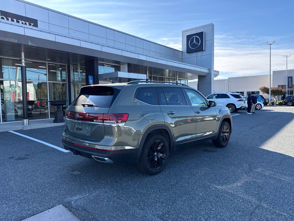 Used 2026 Volkswagen Atlas SE FWD image 4