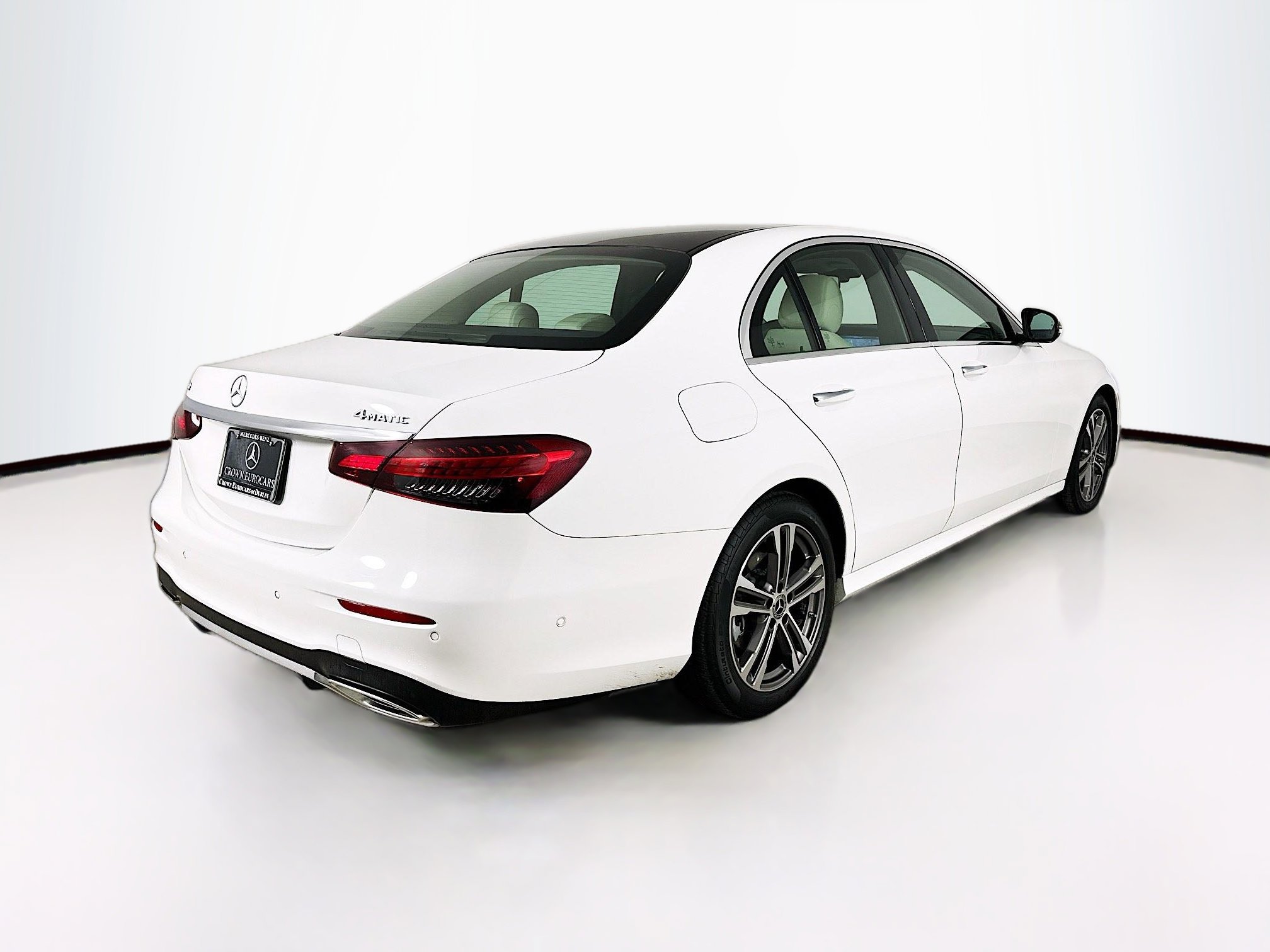 Used 2021 Mercedes-Benz E 350 4MATIC Sedan image 5