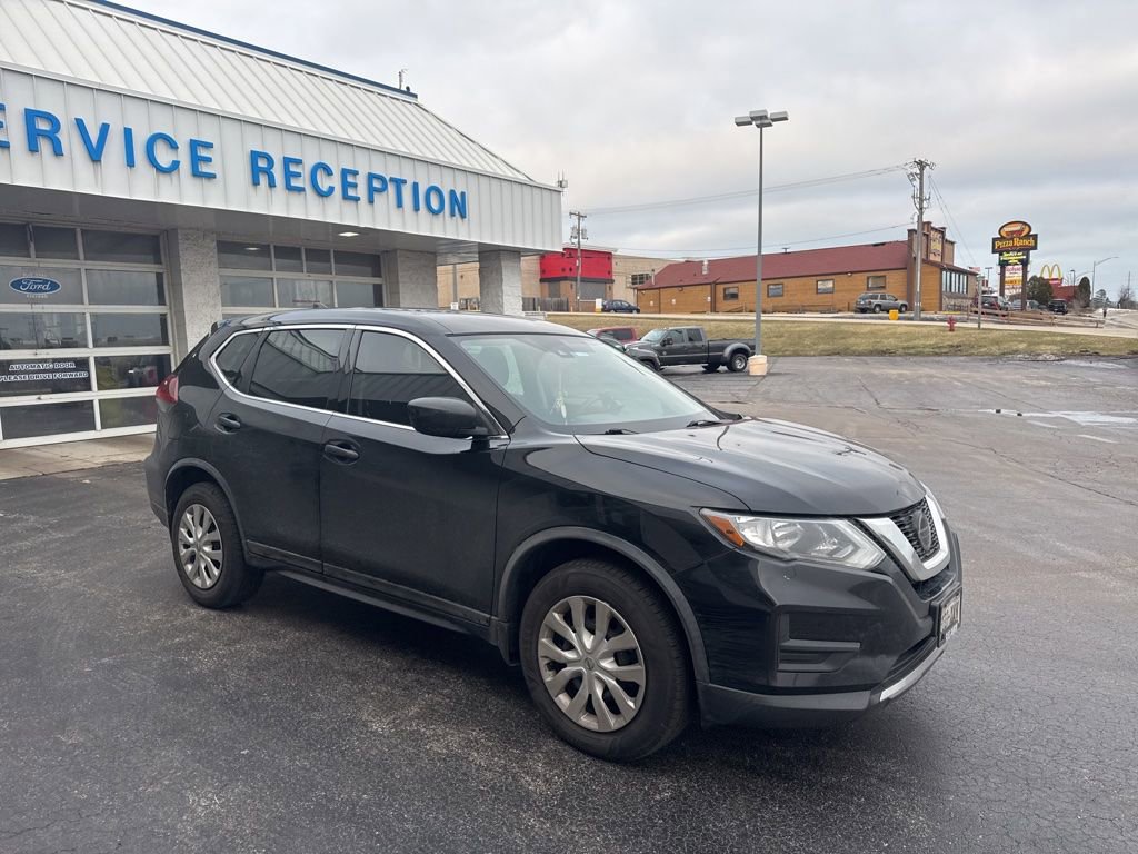 Used 2020 Nissan Rogue S image 1