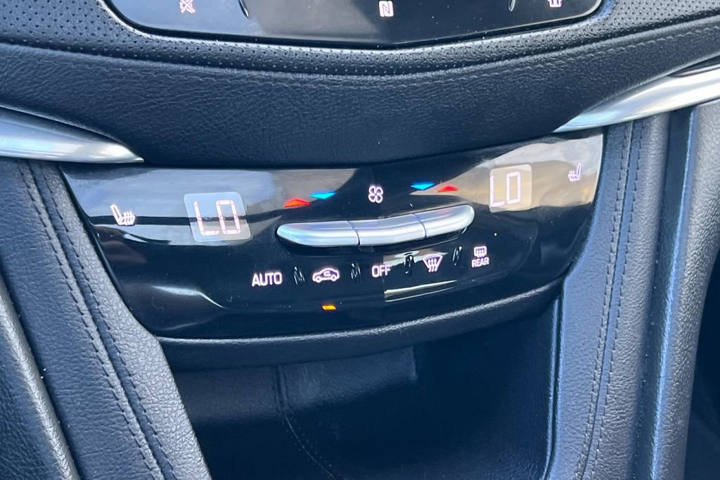 Used 2020 Cadillac XT5 Premium Luxury image 22