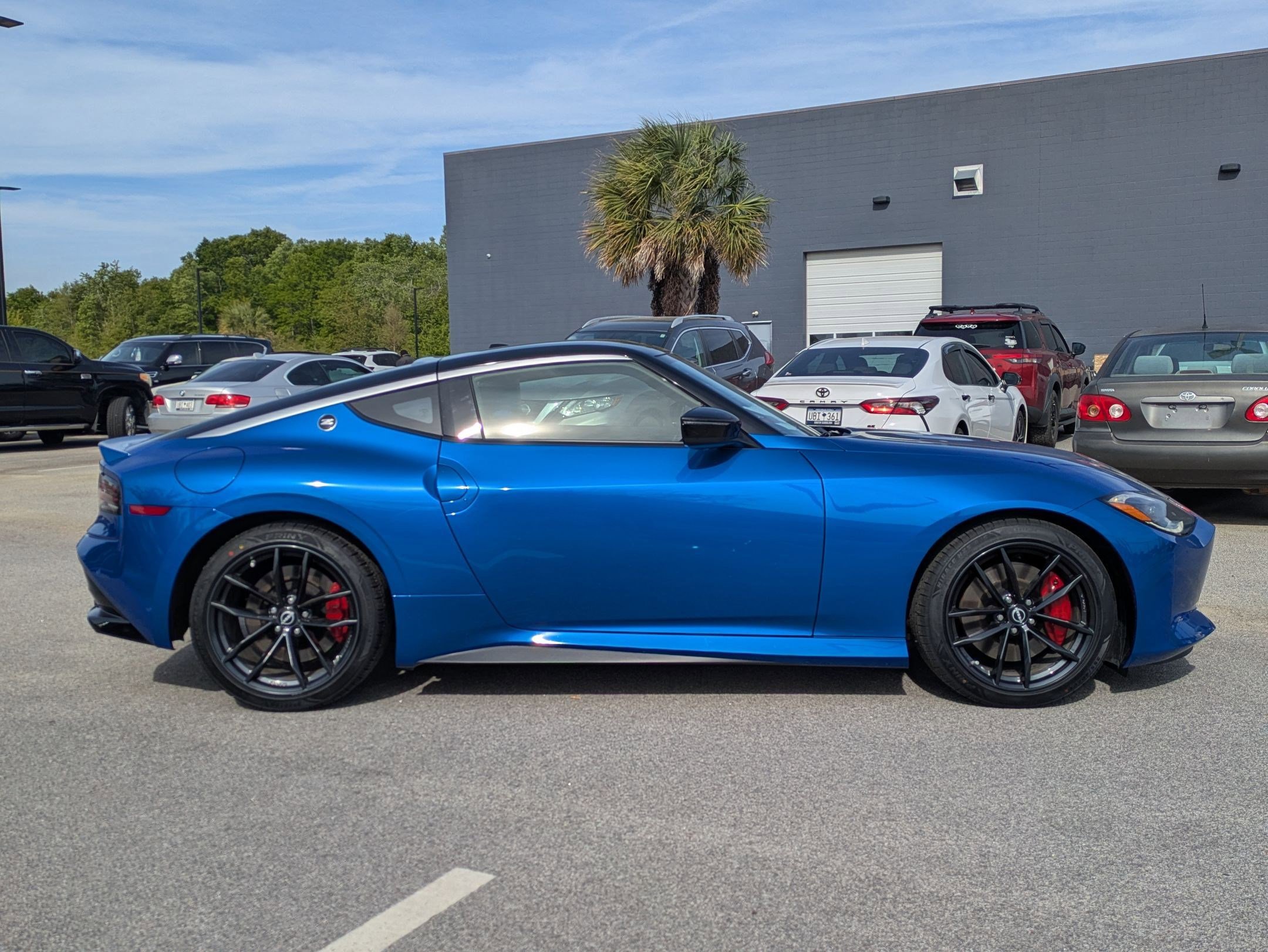 Certified 2024 Nissan Z Performance w/ Floor Mat Package RWD image 2