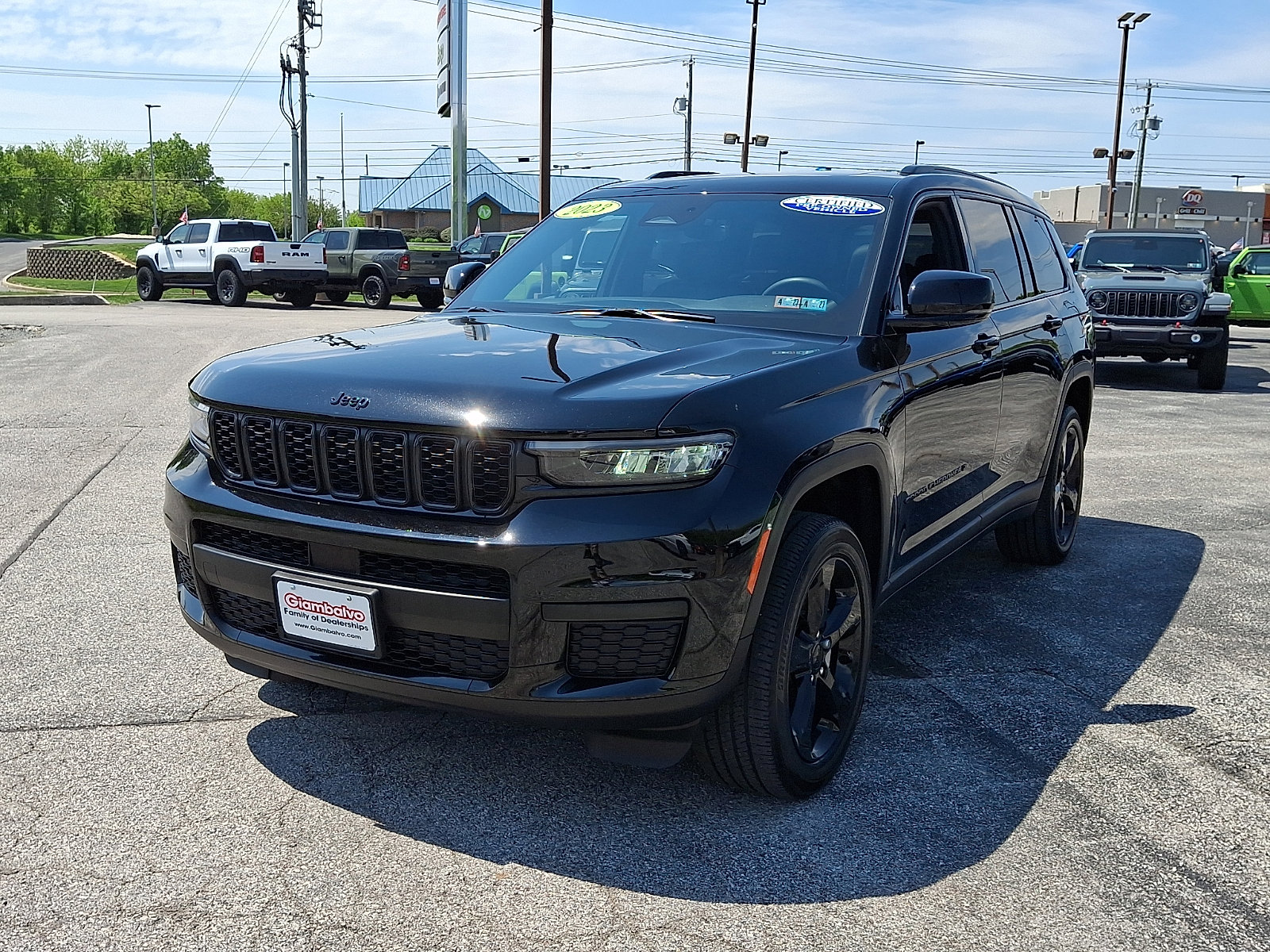 Certified 2023 Jeep Grand Cherokee L Laredo AWD/4WD image 5