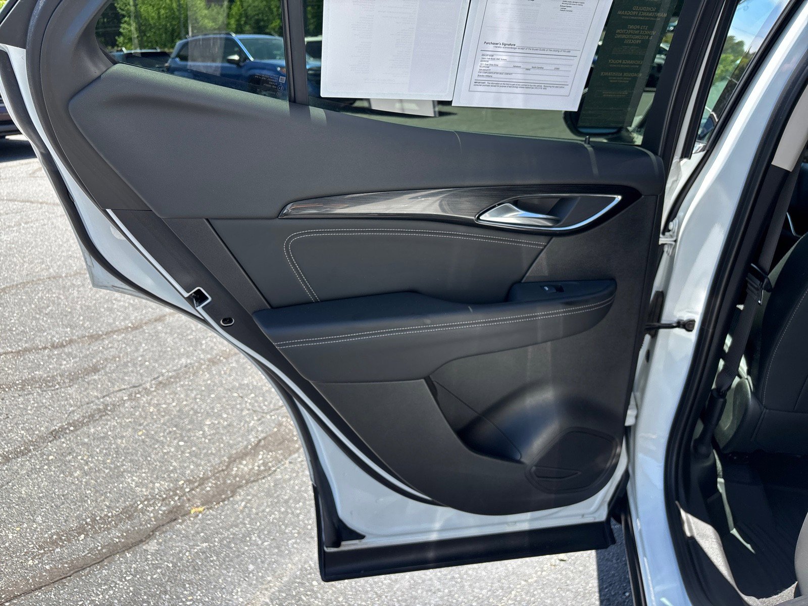 Certified 2022 Buick Envision Preferred FWD image 33
