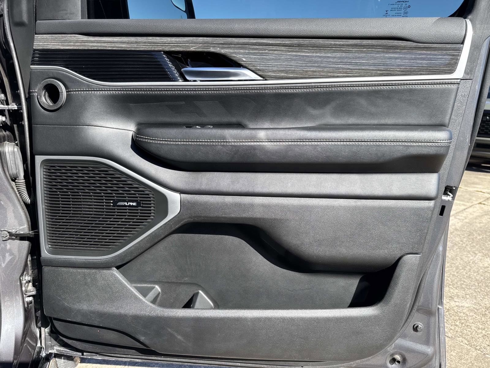 Used 2022 Jeep Wagoneer Series III w/ Convenience Group I image 13