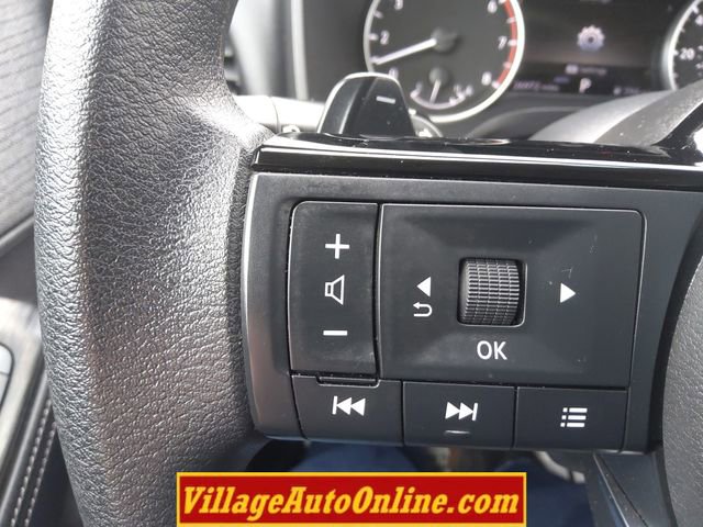 Used 2023 Nissan Rogue SV AWD/4WD image 17