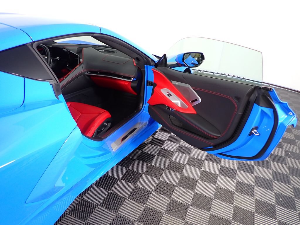 Used 2022 Chevrolet Corvette Stingray Premium Cpe w/ Z51 Performance Package RWD image 33