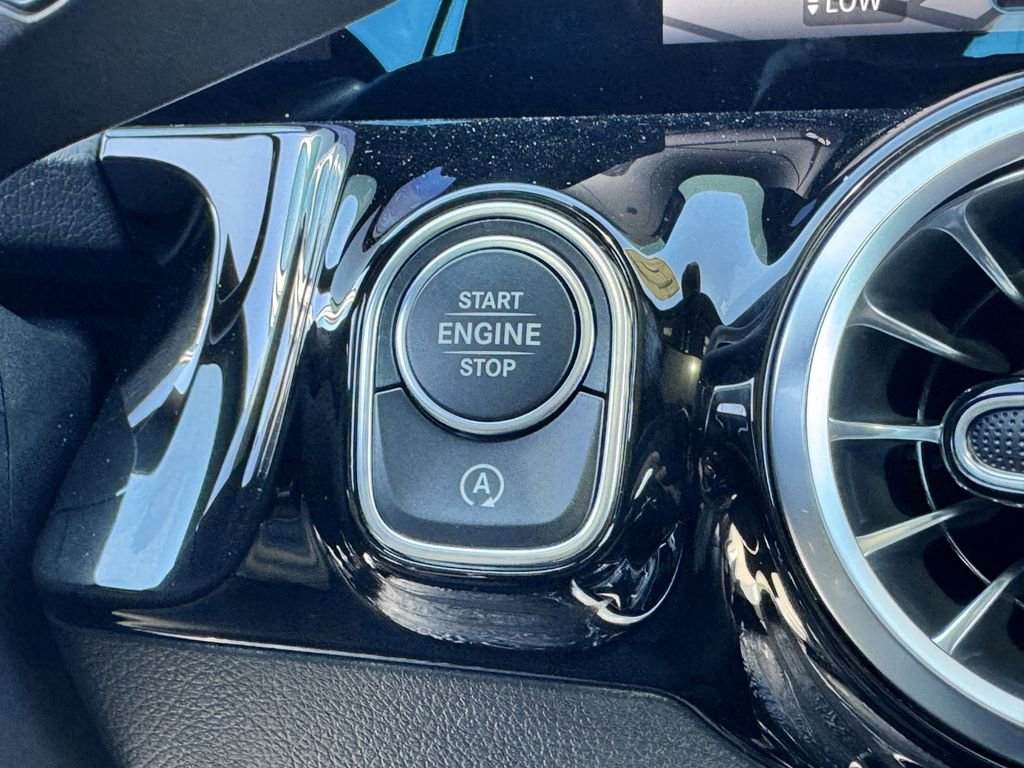 New 2025 Mercedes-Benz GLA 35 AMG 4MATIC image 27