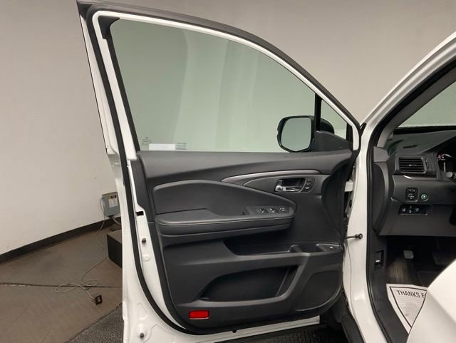 Certified 2023 Honda Ridgeline RTL image 9