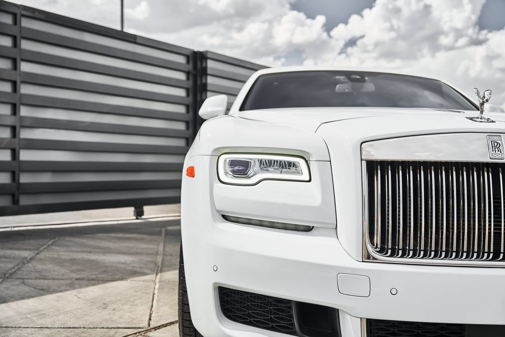 Used 2018 Rolls-Royce Ghost RWD image 9
