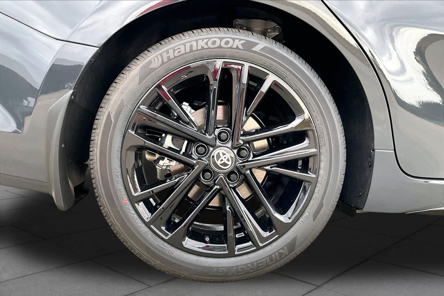 New 2026 Toyota Camry SE FWD image 11