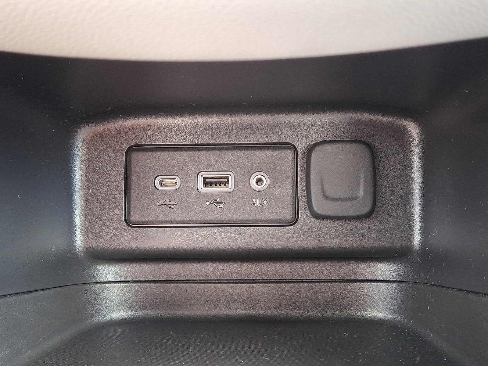 Certified 2024 Chevrolet Equinox LS FWD image 23