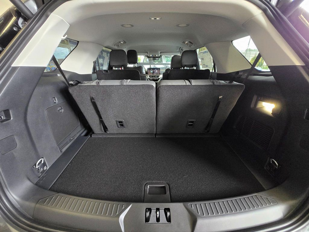 New 2026 Ford Explorer Active w/ Active Comfort Package image 8