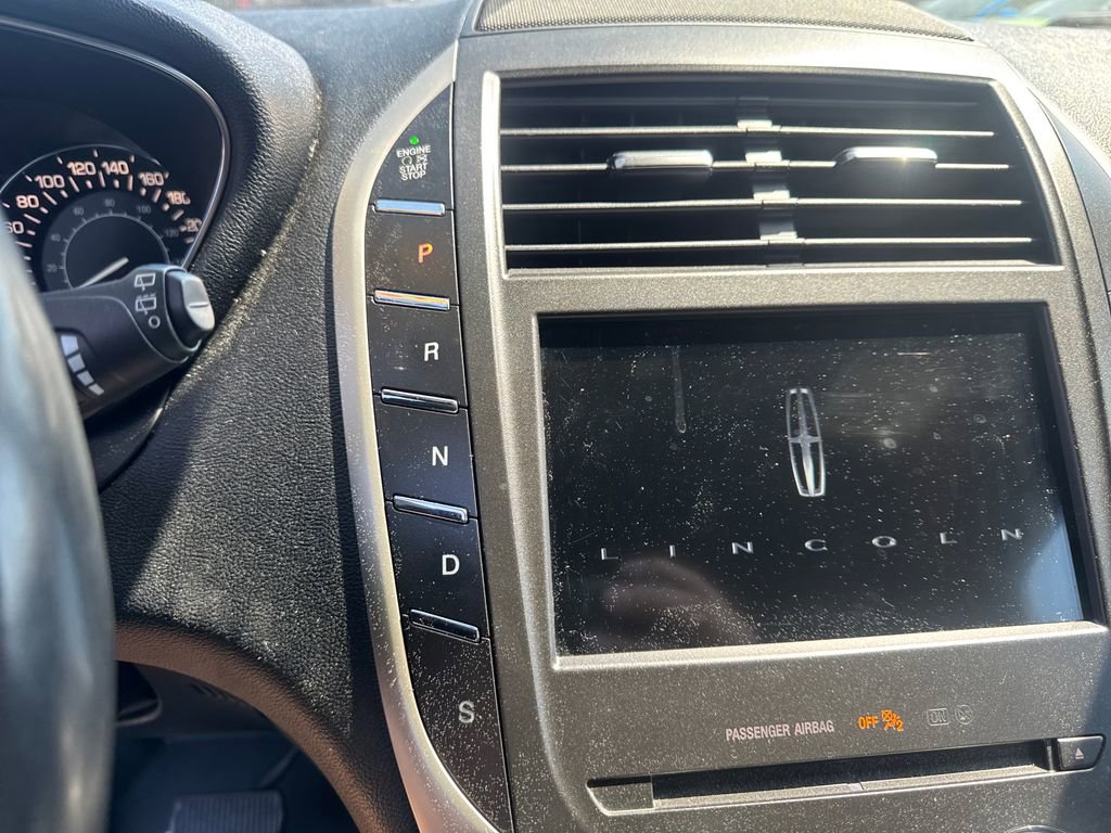 Used 2018 Lincoln MKC Select w/ Select Plus Package AWD/4WD image 18