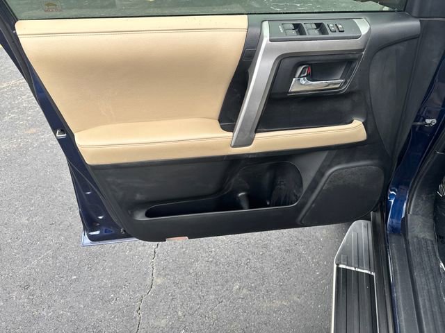 Used 2019 Toyota 4Runner SR5 Premium image 18